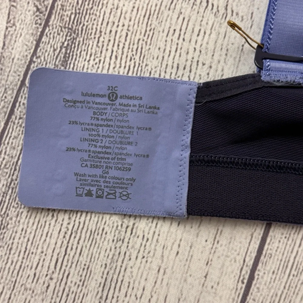 Lululemon Ta Ta Tamer ii Blue C Cup Blue Bra Size 32C Activewear Workout